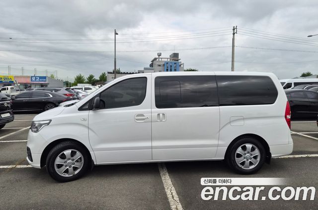 Hyundai Starex New 4WD Urban 9-Seater Premium - фото 2