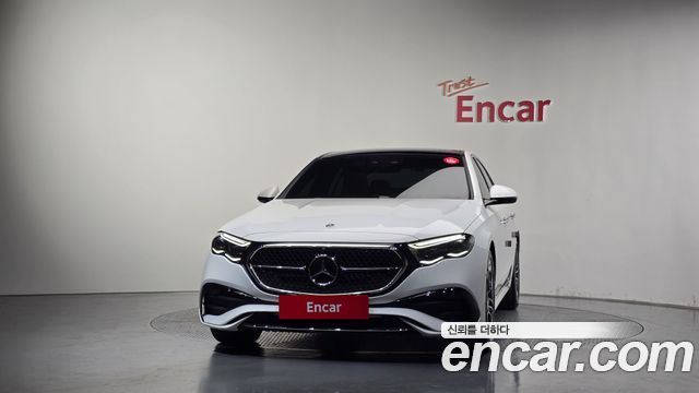 Mercedes-Benz E-Class W214 E300 4MATIC AMG Line - фото 2