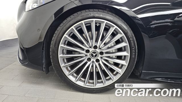 Mercedes-Benz C-Class W206 C300 4MATIC AMG Line - фото 4