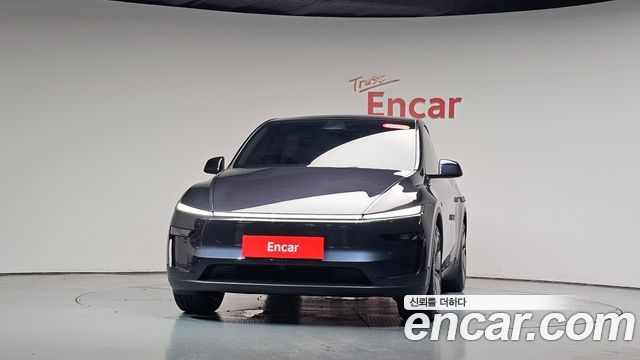 Tesla Model Y RWD - фото 1