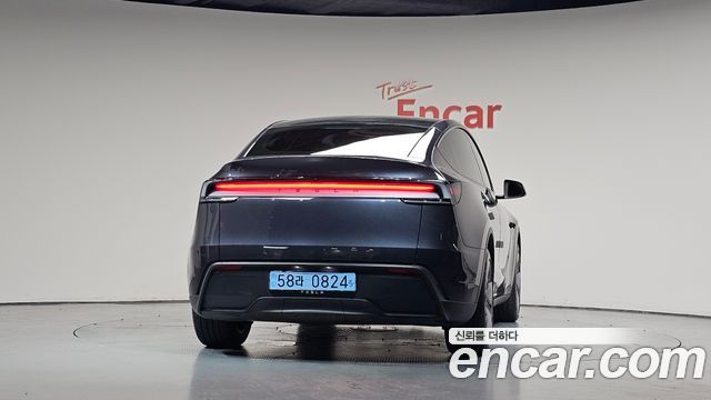 Tesla Model Y RWD - фото 2
