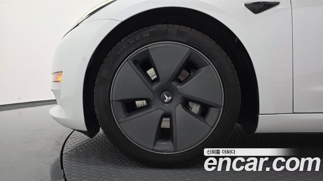 Tesla Model 3 Long Range AWD - фото 4