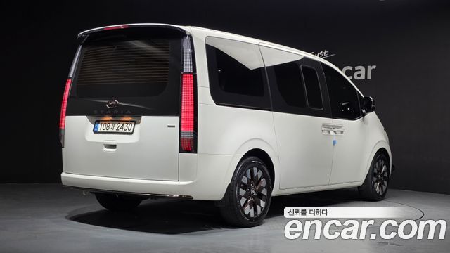 Hyundai Staria 4WD Lounge 7-Seater Inspiration - фото 1