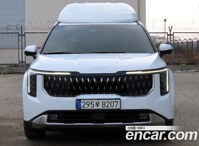 Kia Carnival New 4-го поколения Gasoline 9-Seater Hi Limousine Signature - фото 0