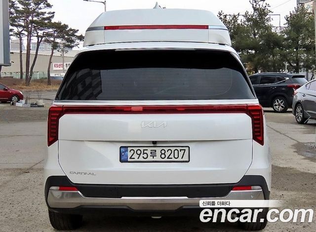 Kia Carnival New 4-го поколения Gasoline 9-Seater Hi Limousine Signature - фото 3