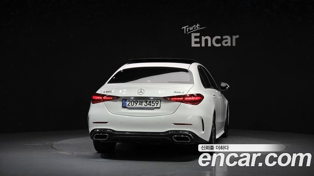 Mercedes-Benz C-Class W206 C300 4MATIC AMG Line - фото 3