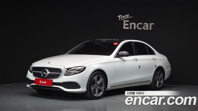 Mercedes-Benz E-Class W213 E220d Avantgarde - фото 0