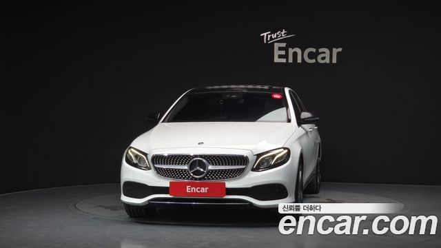 Mercedes-Benz E-Class W213 E220d Avantgarde - фото 2