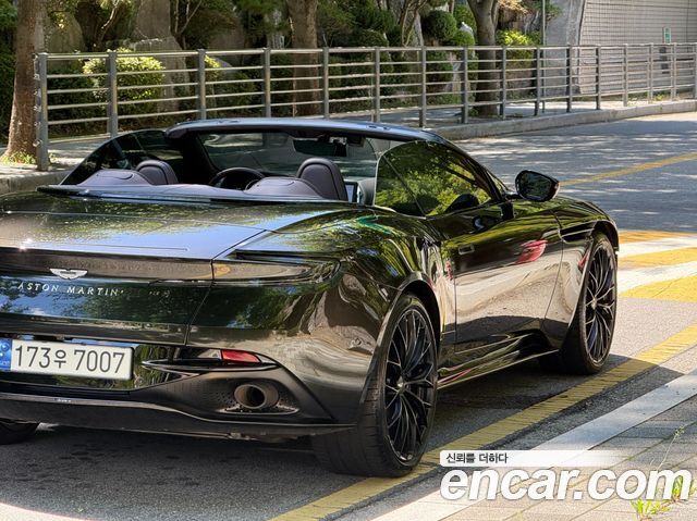 Aston Martin DB11 4.0 V8 Volante - фото 4