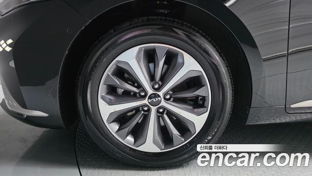 Kia K8 гибрид Noblesse - фото 4