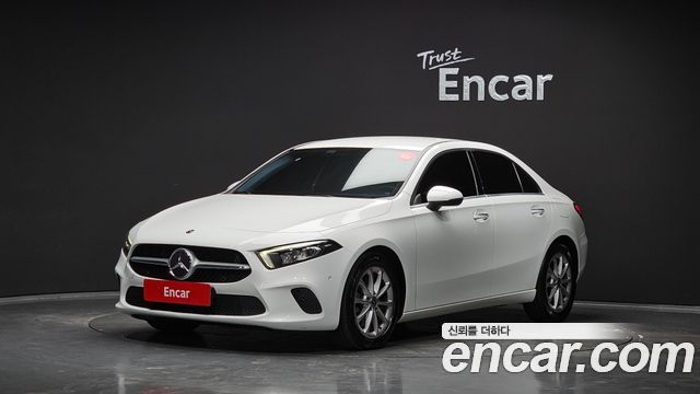 Mercedes-Benz A-Class W177 A220 Sedan - фото 0