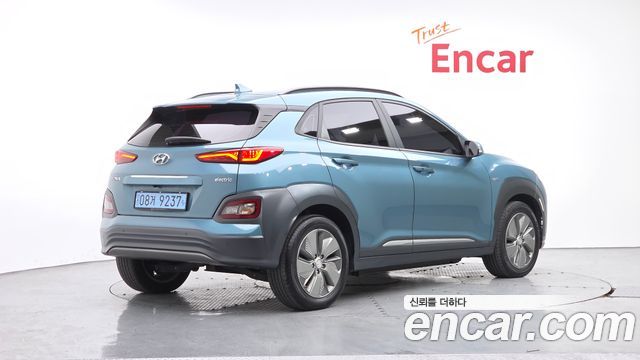 Hyundai Kona Electric Premium - фото 1