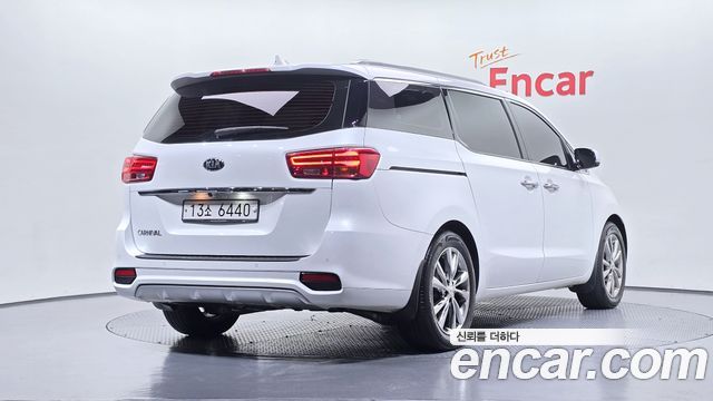 Kia Carnival New 9-Seater Prstige - фото 1