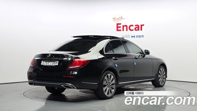 Mercedes-Benz E-Class W213 E450 4MATIC Exclusive - фото 1