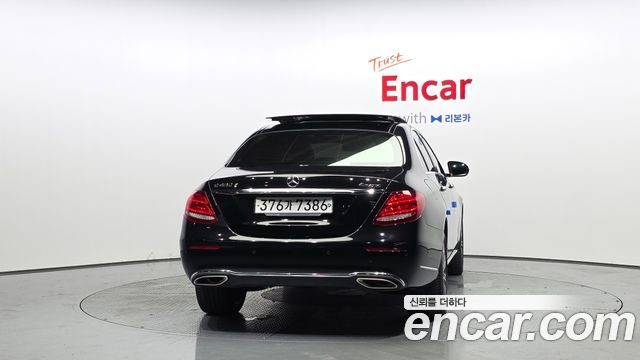 Mercedes-Benz E-Class W213 E450 4MATIC Exclusive - фото 3