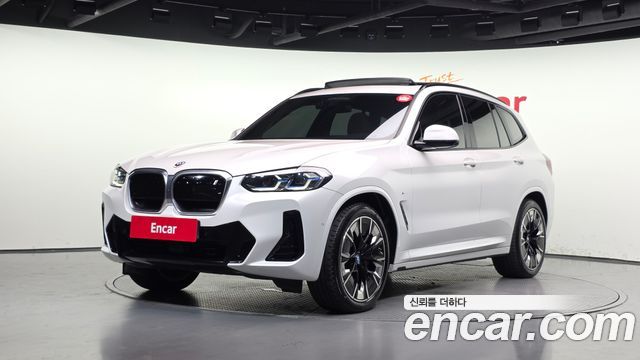 BMW iX3 M Sports - фото 0