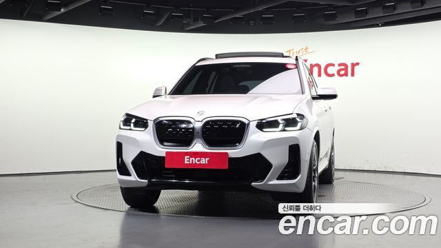 BMW iX3 M Sports - фото 2