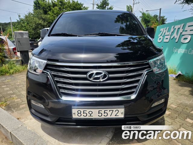 Hyundai Starex New Van 3-Seater Smart - фото 1