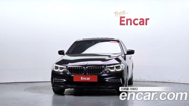 BMW 5 Series G30 530i xDrive Luxury Plus - фото 1