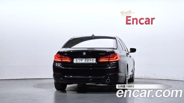 BMW 5 Series G30 530i xDrive Luxury Plus - фото 2