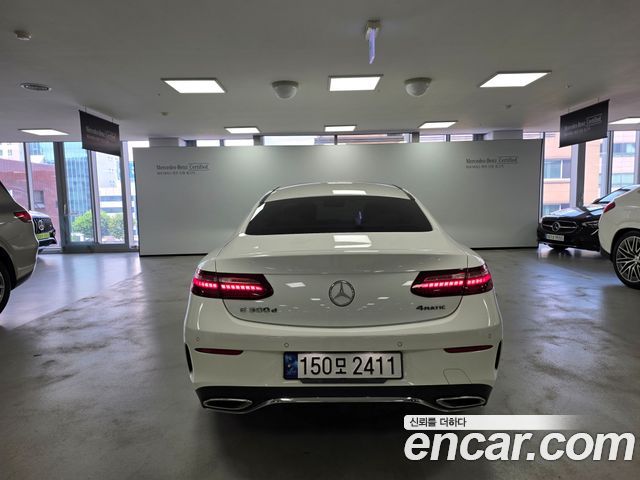 Mercedes-Benz E-Class W213 E300d 4MATIC Coupe - фото 3