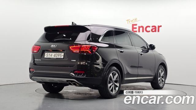 Kia Sorento New Diesel 2.2 2WD Noblesse - фото 1