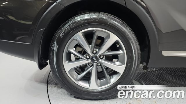 Kia Sorento New Diesel 2.2 2WD Noblesse - фото 4