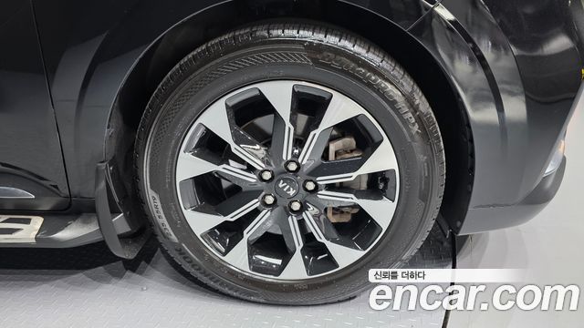 Kia Carnival 4-го поколения Gasoline 7-Seater Signature - фото 4
