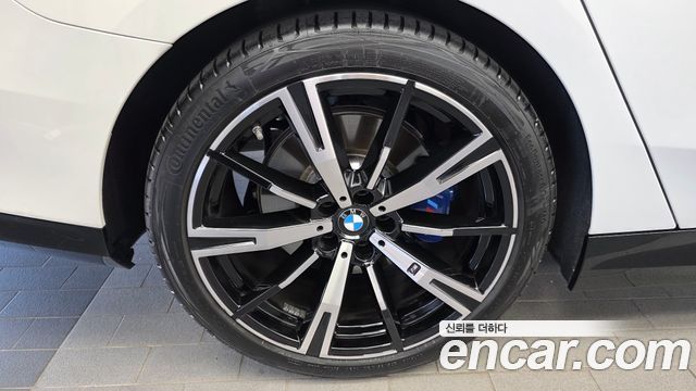 BMW 5 Series G60 520i M Sport - фото 4
