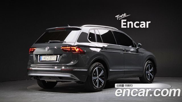 Volkswagen Tiguan 2-го поколения 2.0 TDI Prestige - фото 0