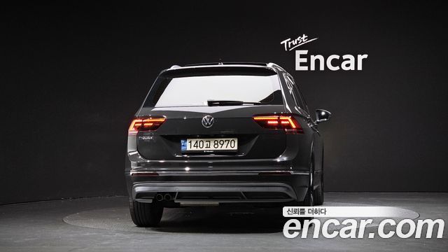 Volkswagen Tiguan 2-го поколения 2.0 TDI Prestige - фото 2