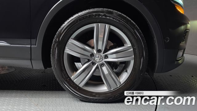 Volkswagen Tiguan 2-го поколения 2.0 TDI 4Motion Prestige - фото 3