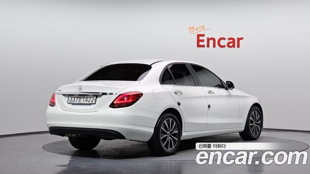 Mercedes-Benz C-Class W205 C200 - фото 0