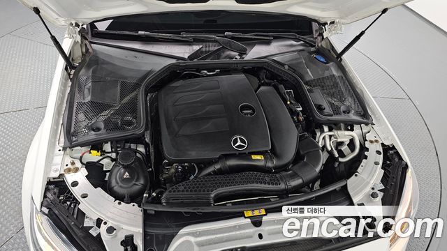 Mercedes-Benz C-Class W205 C200 - фото 4