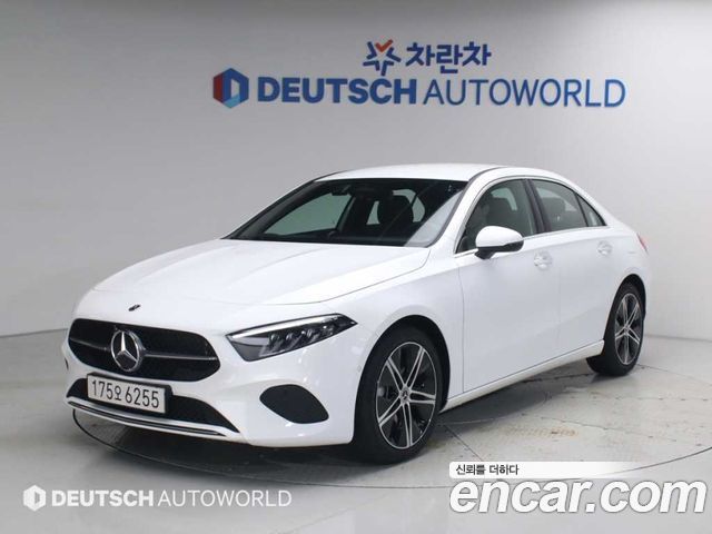 Mercedes-Benz A-Class W177 A220 Sedan - фото 0