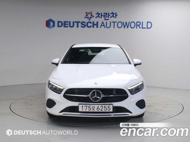 Mercedes-Benz A-Class W177 A220 Sedan - фото 2