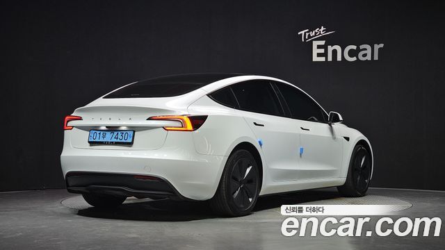 Tesla Model 3 RWD - фото 0