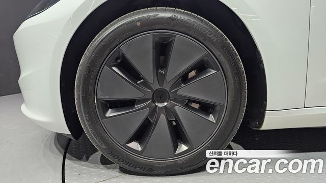 Tesla Model 3 RWD - фото 3