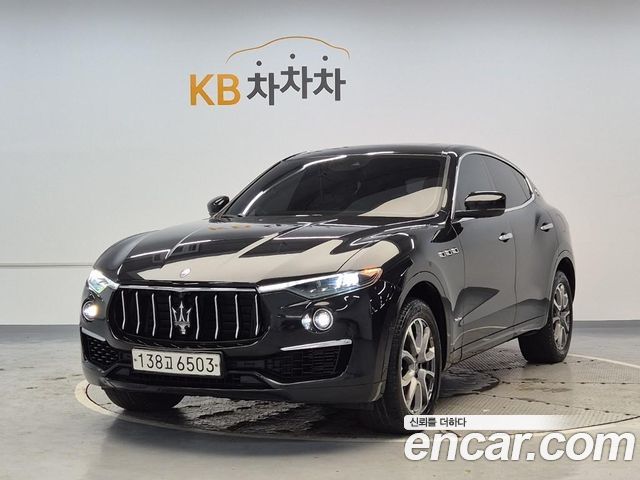 Maserati Levante 3.0 Diesel AWD GranLusso - фото 0