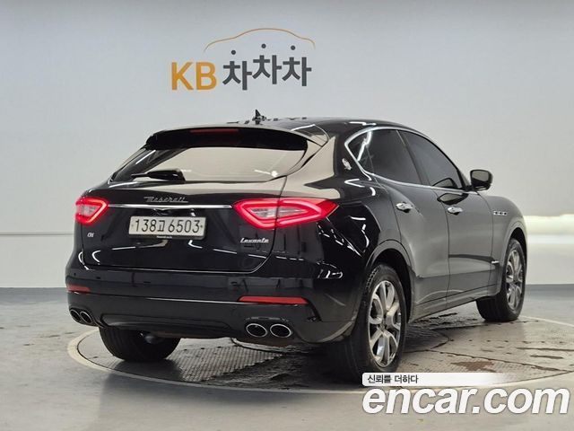 Maserati Levante 3.0 Diesel AWD GranLusso - фото 2