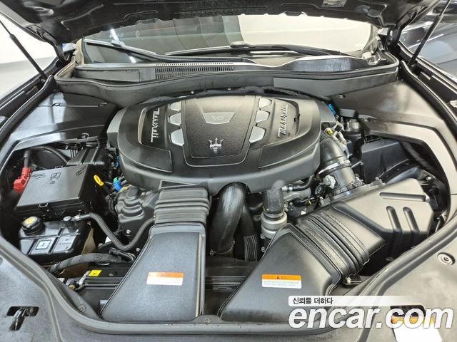 Maserati Levante 3.0 Diesel AWD GranLusso - фото 4