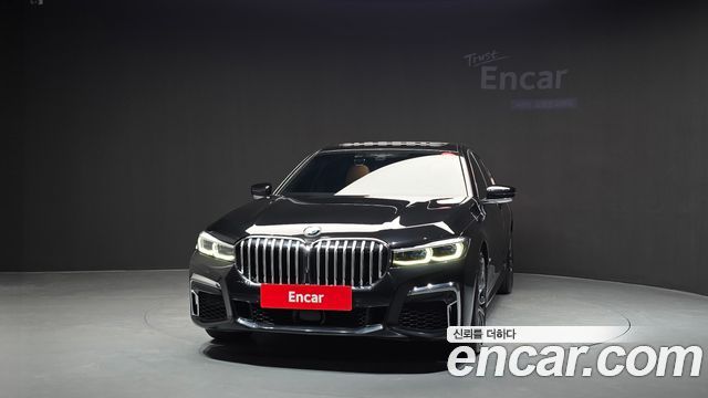 BMW 7 Series G11 740i M Sport - фото 2