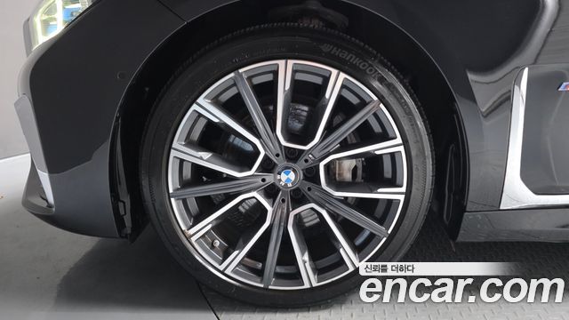 BMW 7 Series G11 740i M Sport - фото 4
