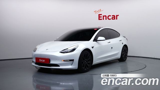 Tesla Model 3 Long Range AWD - фото 0