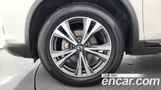 Nissan X-Trail 2.5 4WD - фото 4