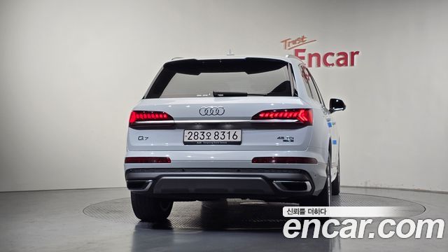 Audi Q7 45 TDI Quattro Premium - фото 3