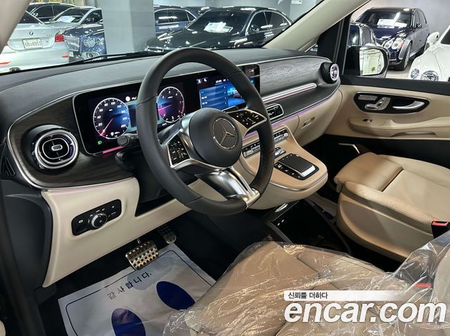 Mercedes-Benz V-Class V300 CDI W447 - фото 4