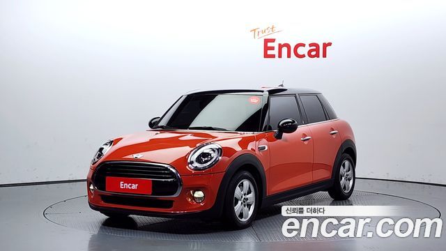 Mini Cooper 5Door Standard 3rd - фото 0