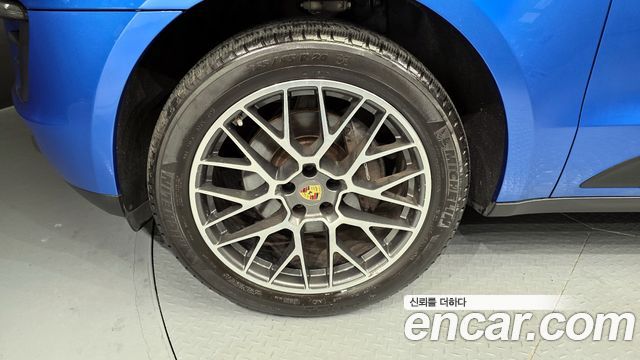 Porsche Macan 2.0 95B - фото 4