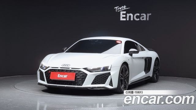 Audi R8 5.2 V10 Performance Coupe - фото 0